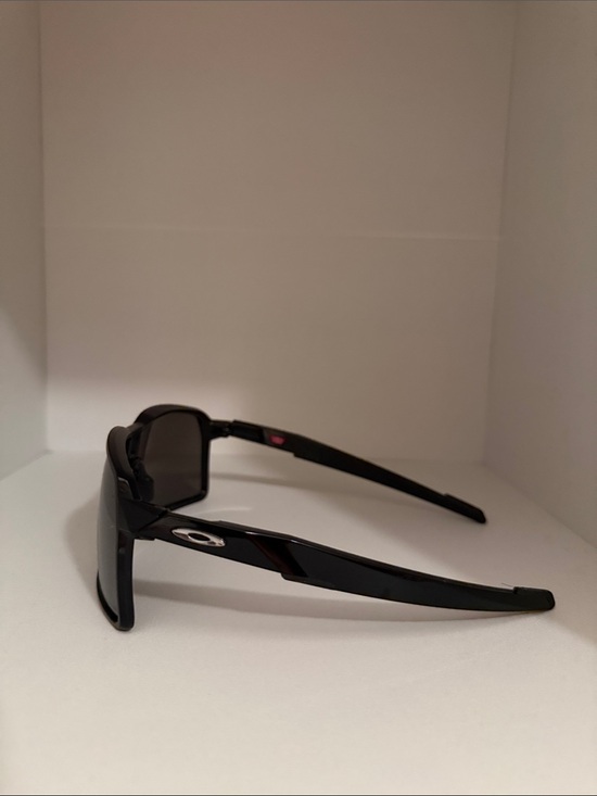 Oakley Other - Oakley Black Sunglasses with Dark Grey Lenses